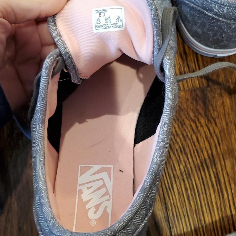 Vans - Picture 5 of 5